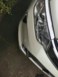 凯美瑞珍珠白保险杠刮蹭修复指南 费用、时间与保险流程详解